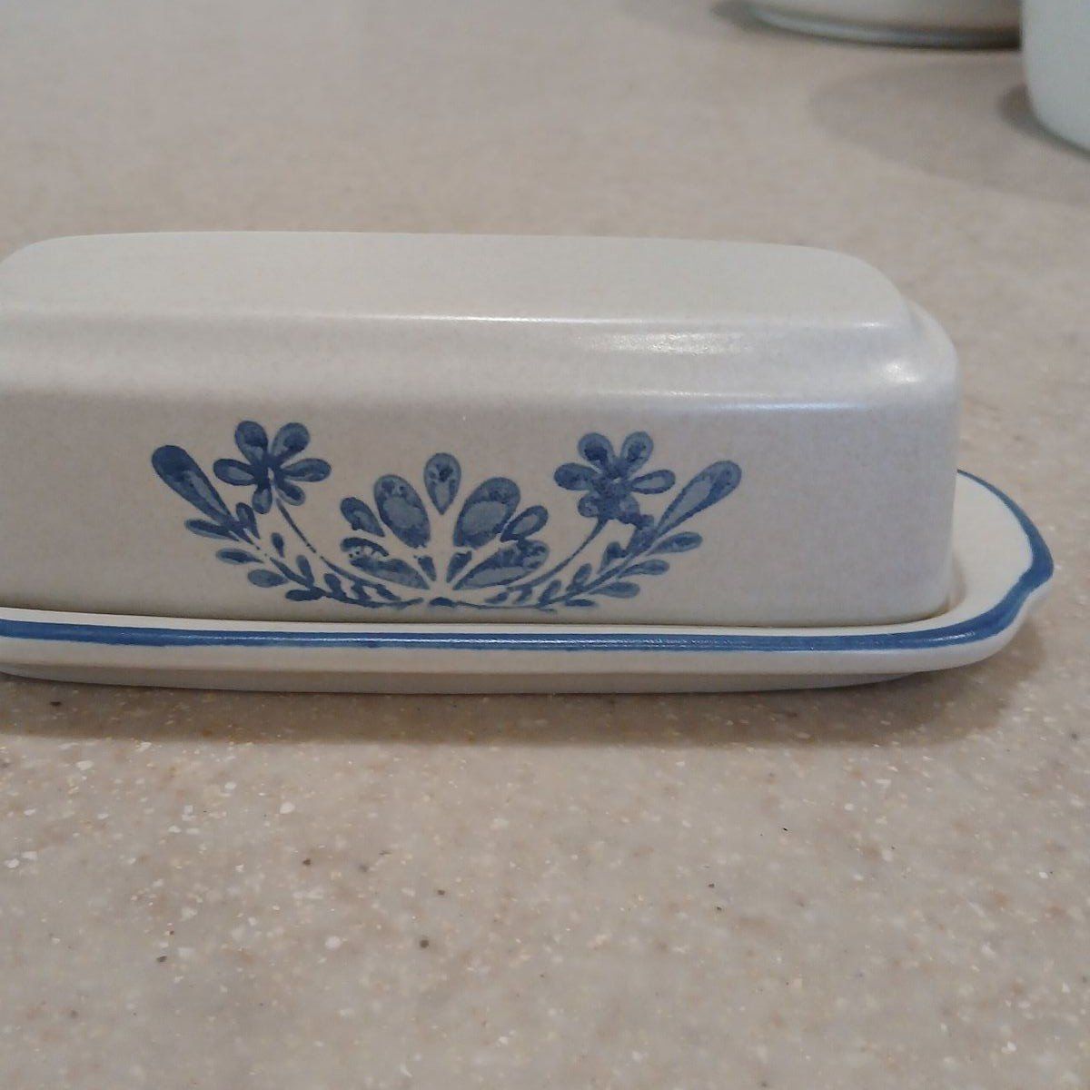 pfaltzgraff yorktowne butter dish