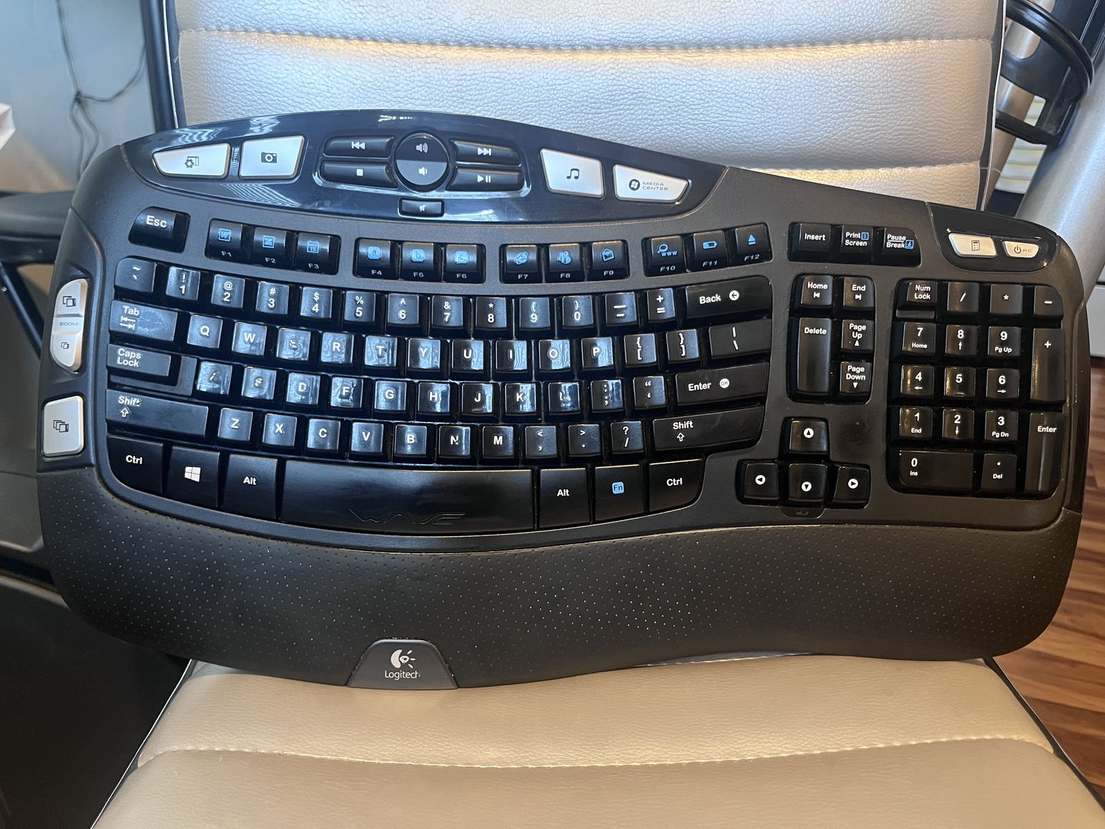 Logitech  K350 Wireless Keyboard
