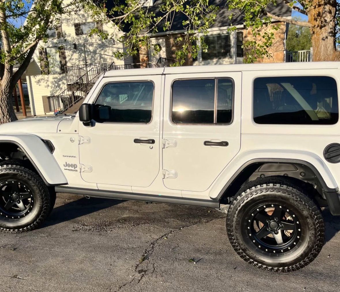 (Trade) Jeep wheels only.