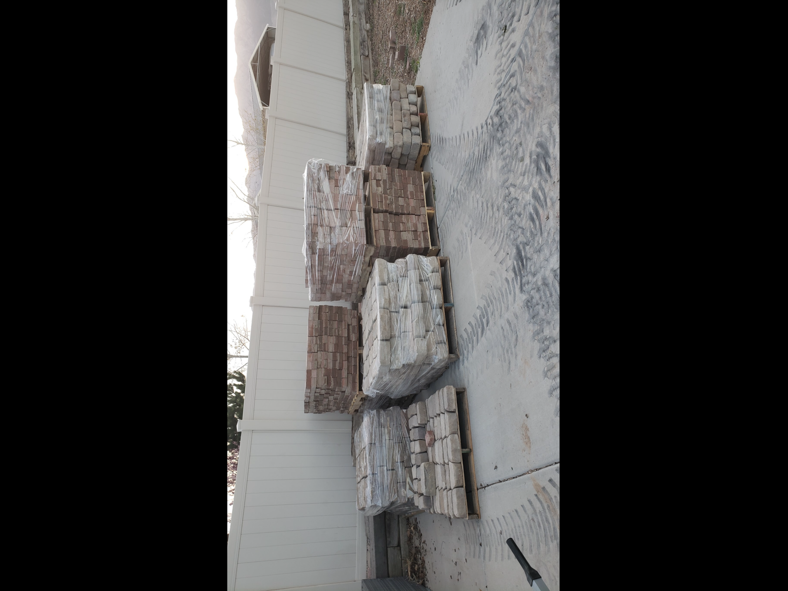 Main image 3