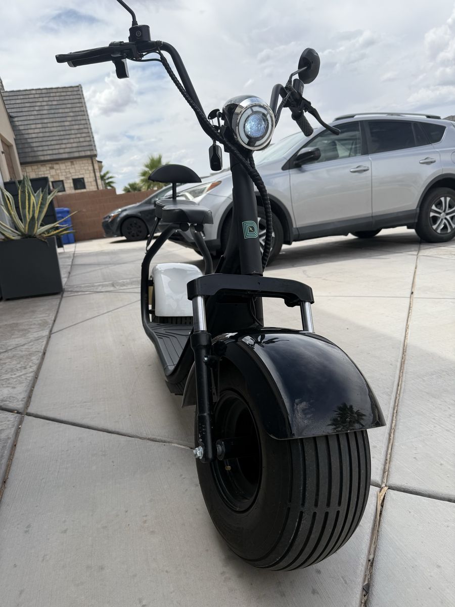 Dumber scooter electric scooter. 