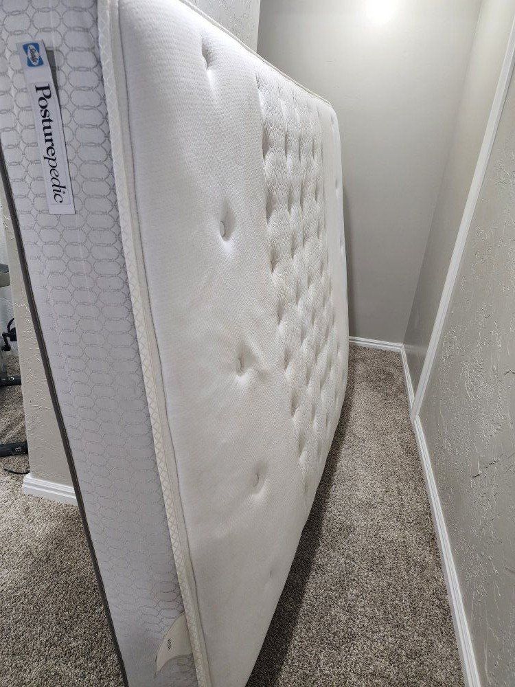 Queen size mattress