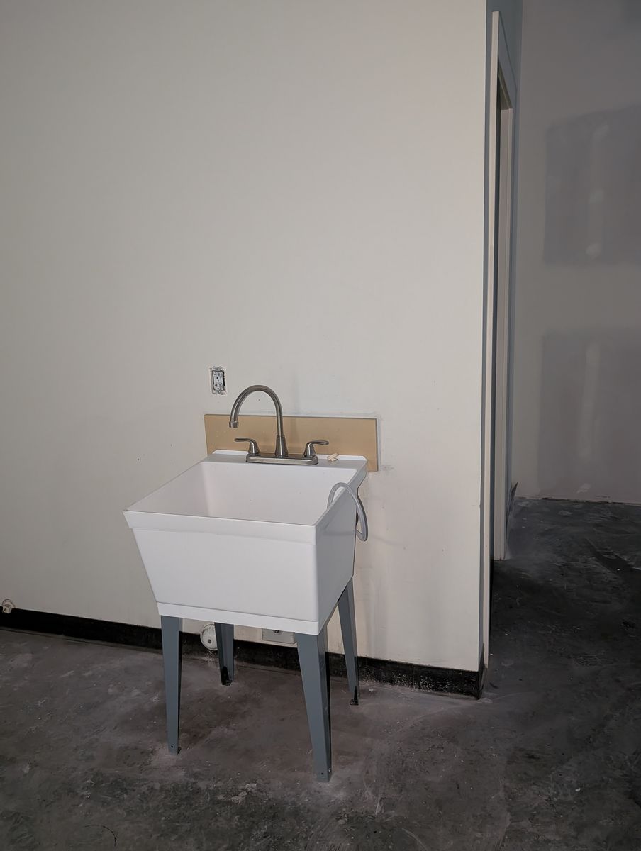 Main image 4