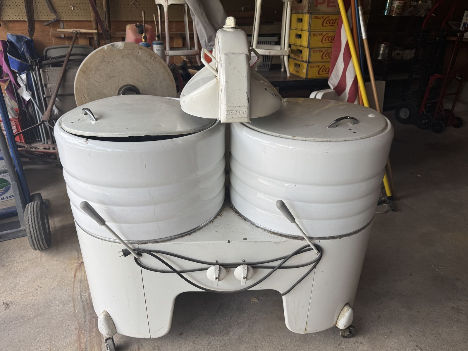 Vintage Dexter Twin Tub Wringer Washing Machine