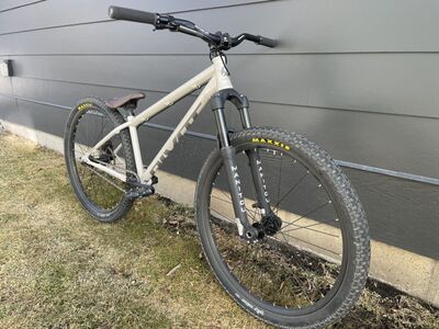 Pivot Point (Dirt Jumper)