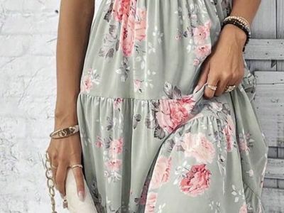 Emery Rose Floral Sleeveless Smocked Maxi Dress - Size M