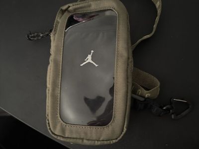 Jordan Jumpman Phone Crossbody Bag - Olive Green, Compact & Versatile