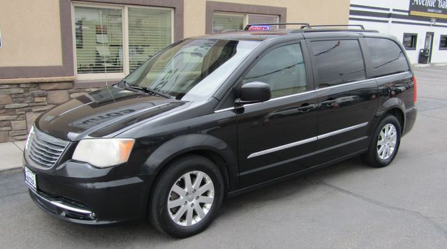 2013 CHRYSLER TOWN AND COUNTRY Touring
