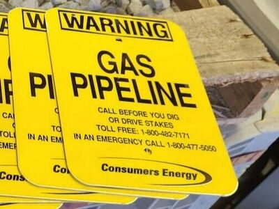 Warning Gas Pipeline Metal Sign 8x10in