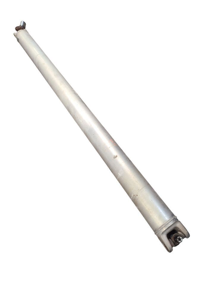 OEM 07-13 Silverado/Sierra 1500 Rear Driveshaft for Extended or Crew Cab