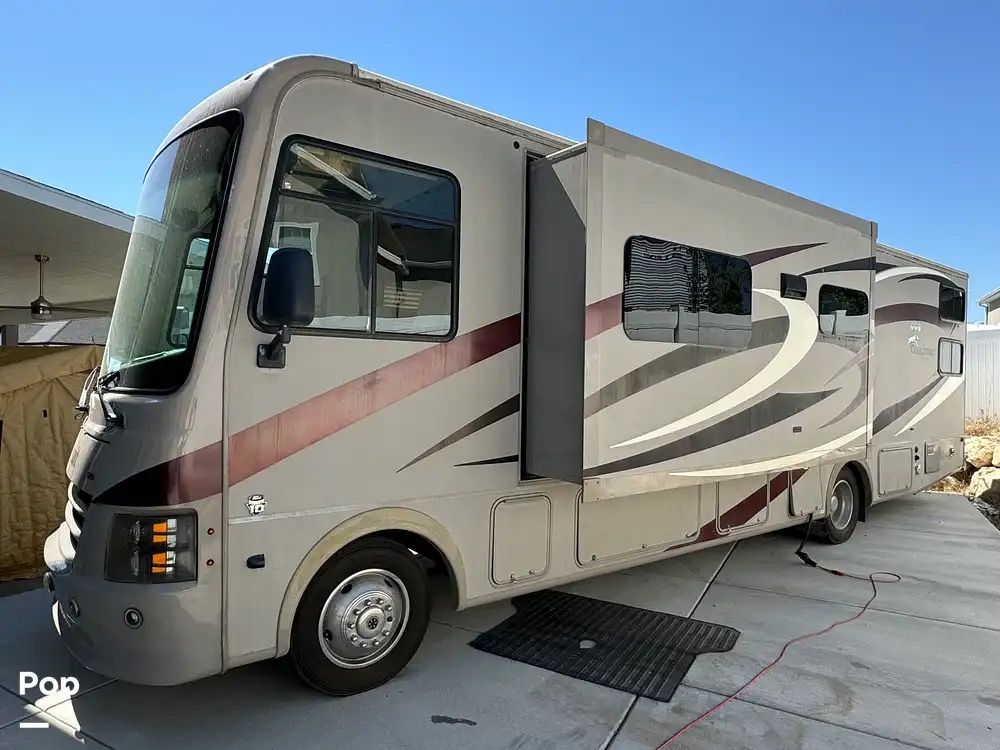 2014 Coachmen Pursuit 33BH