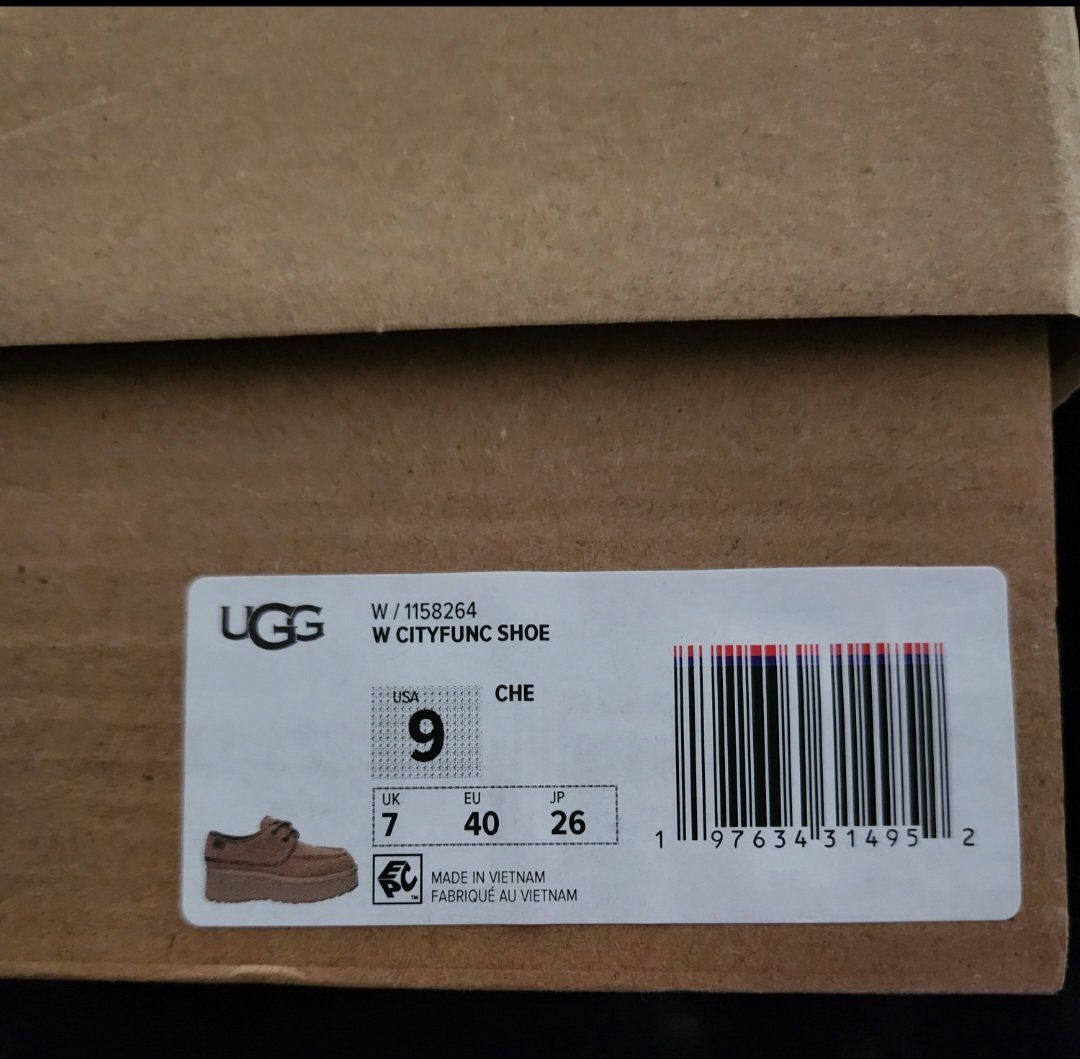 NEW. UGGS-Cityfunc shoes