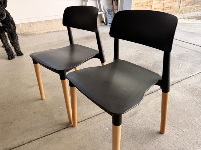 Plastic Kitchen Chair with Real Wood Legs