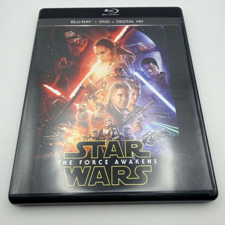 Star Wars: The Force Awakens (Blu-ray + DVD + Digital HD)