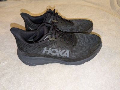 New Hoka Challenger ATR 7 Trail Running Shoes - size 9