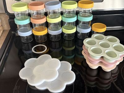 16 Baby Food Jars/Silicone Freezer Trays