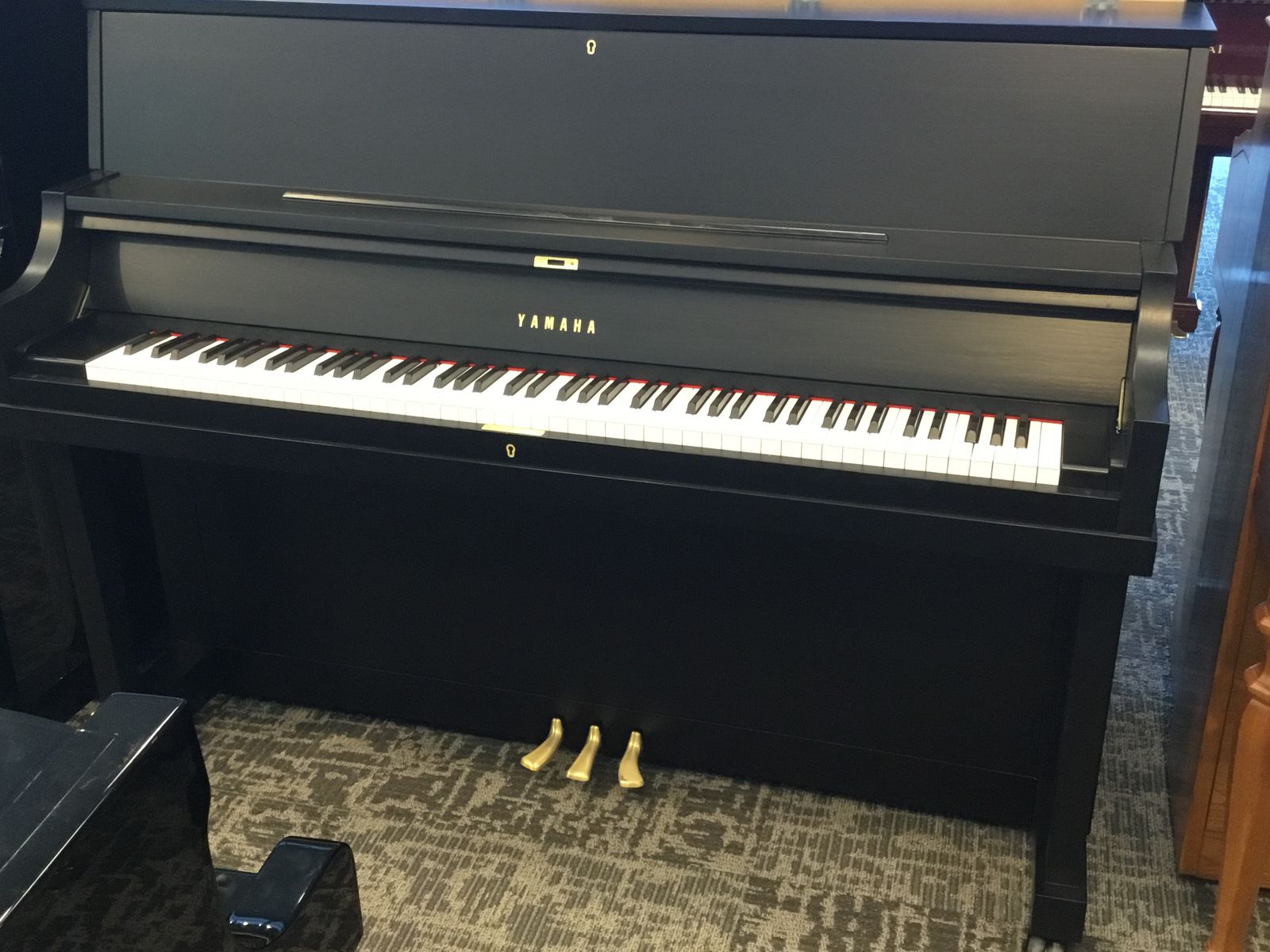YAMAHA STUDIO PIANO!!!
