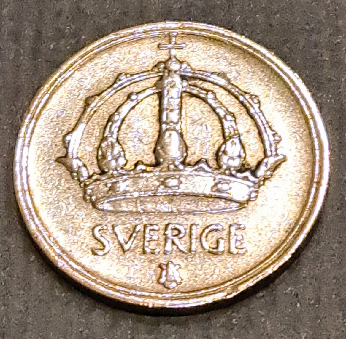 1949 Swedish 10 Ore .400 Silver Coin AU