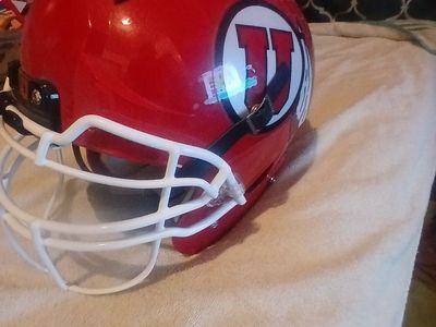 Utah Utes drum & feather speedflex football helmet.