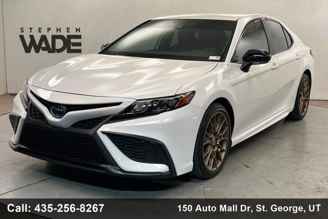 2024 Toyota Camry Hybrid SE Nightshade