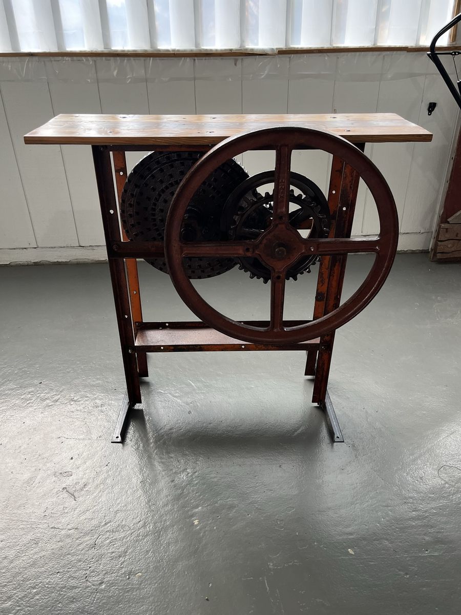 Main image 3