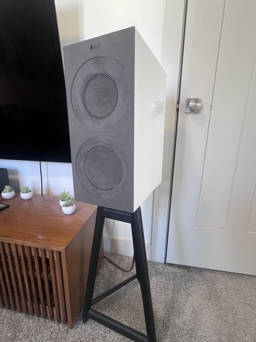 Kef R3 Meta in White