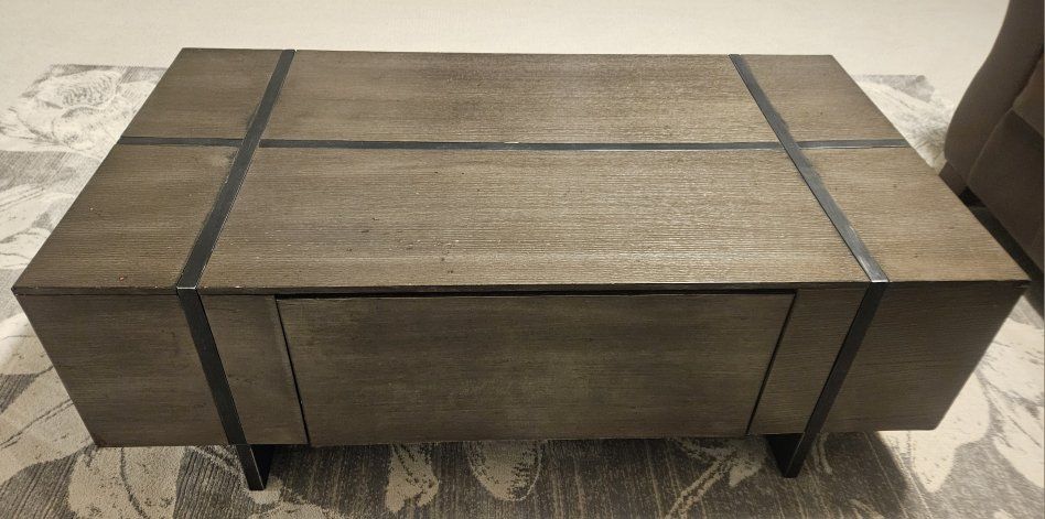 Coffee table with drawer