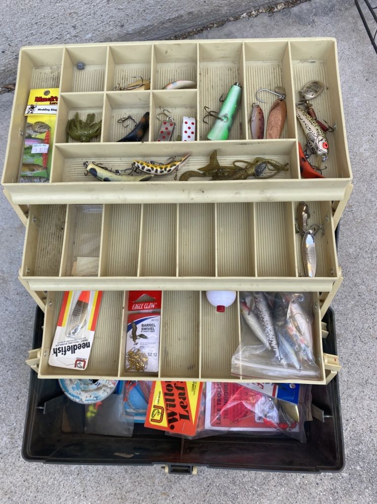 FIshing Box FuLL Of Gear
