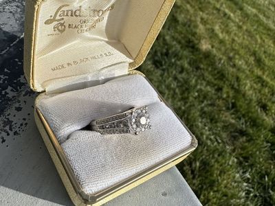 Beautiful White Gold Natural Diamond Engagement Ring