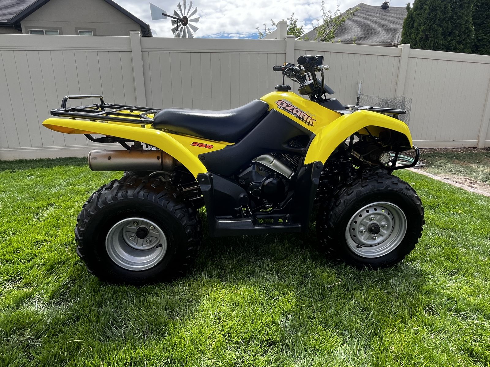 2005 Suzuki Ozark 250
