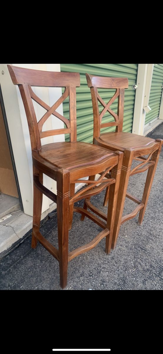 2 GORGEOUS VINTAGE UNIQUE TALL BARSTOOLS