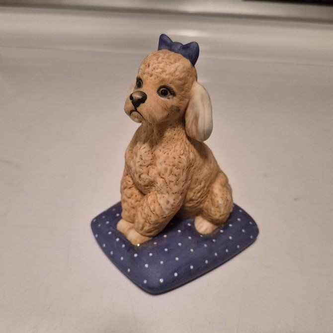 The Franklin Mint 1987 Poodle Dog Figurine with Blue Bow & Polka Dot Pillow, Crafted in Taiwan