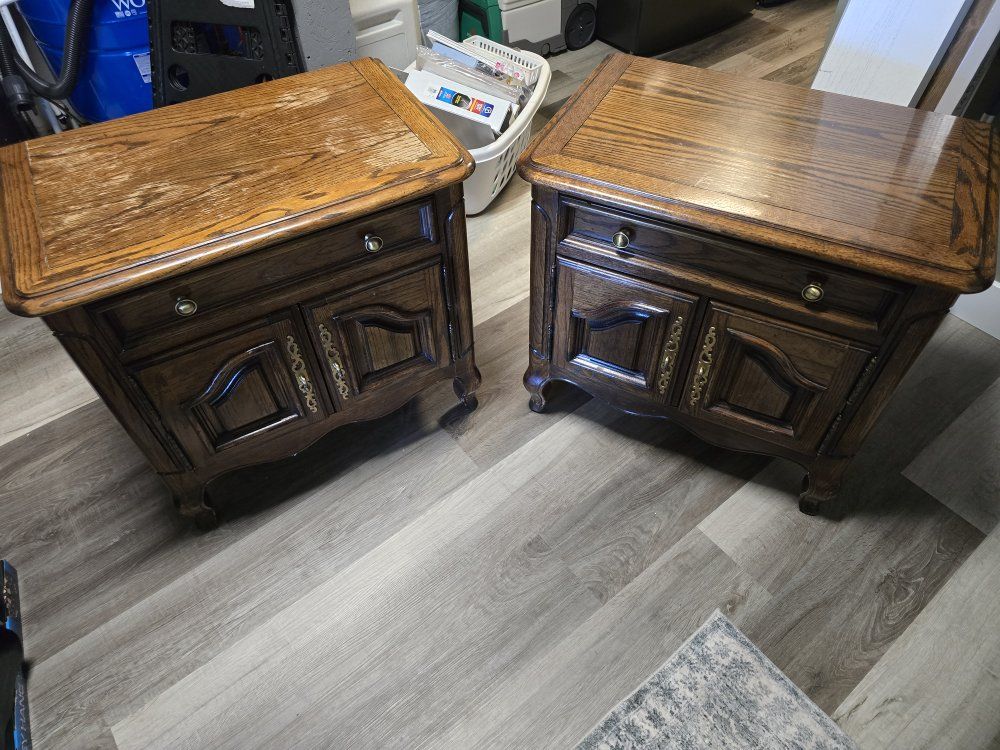 Vintage Century Furniture Nightstands – Solid Oak Pair