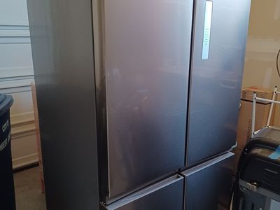 Frigidaire Double-Door Refrigerator