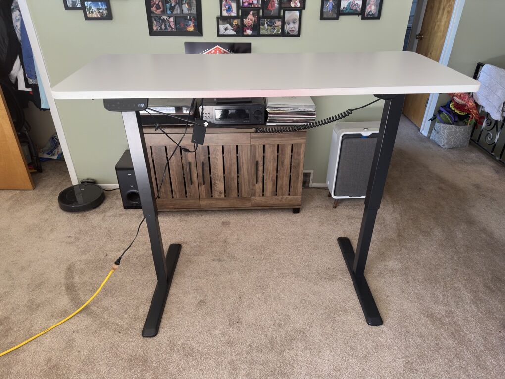 Height Adjustable Desk, VIVO brand