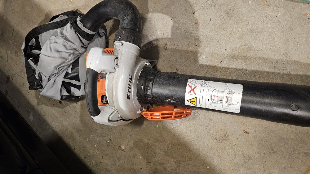 Stilt leaf vacuum, blower