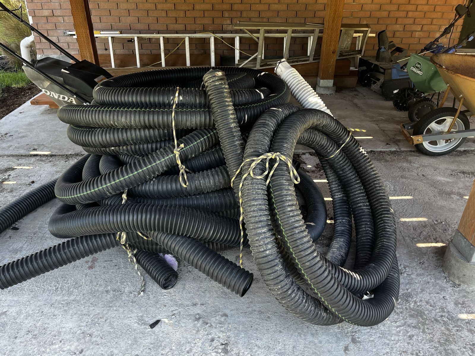 Black drain pipe tubing