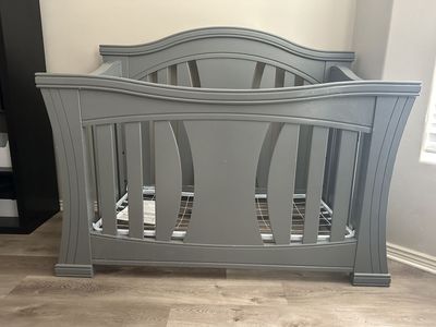 Baby Appleseed Palisade crib