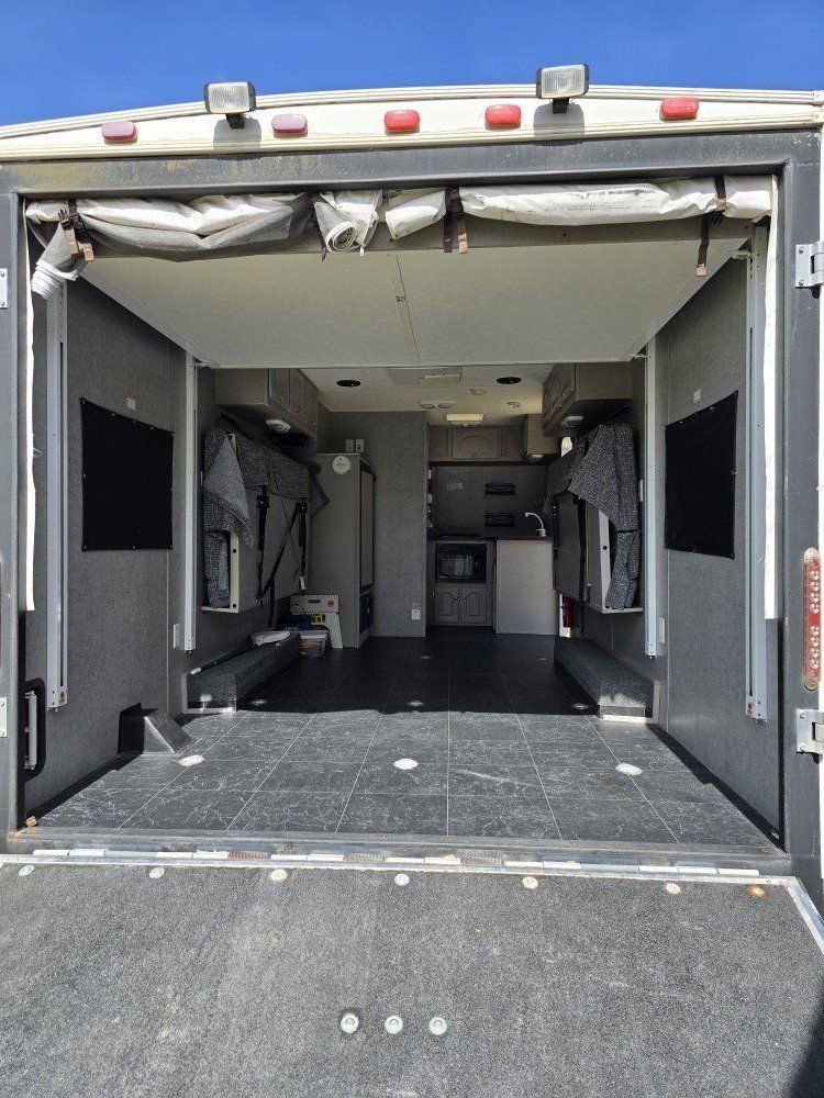 Main image 5