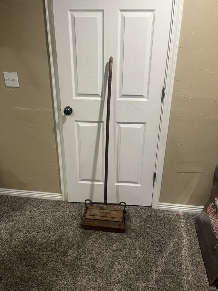 Antique Floor Sweeper 1920s