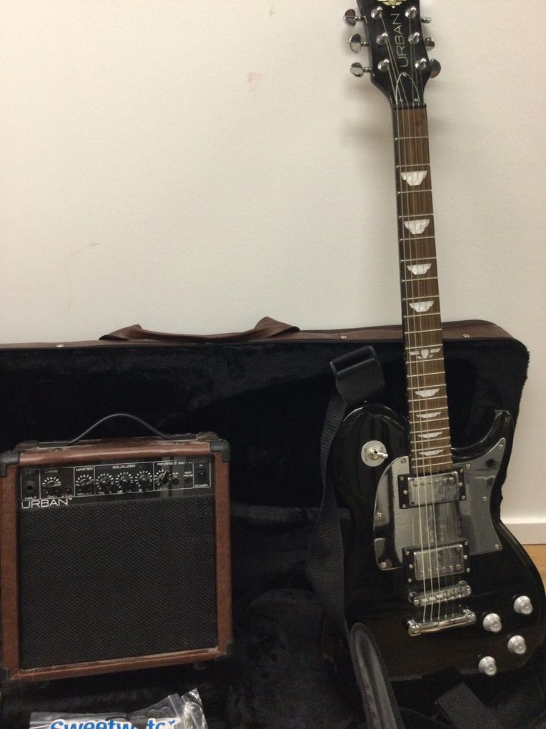 Electric Guitar Bundle