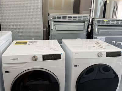 Samsung White SmartThings Front Load Washer & Electric Dryer Set
