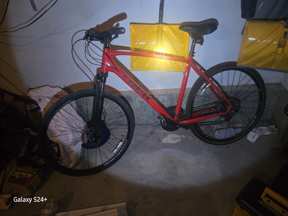 trek bike $300 obo