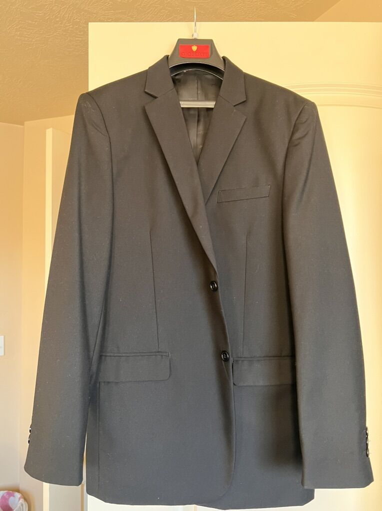 Mens Suit / 36R / Gioberti / Black