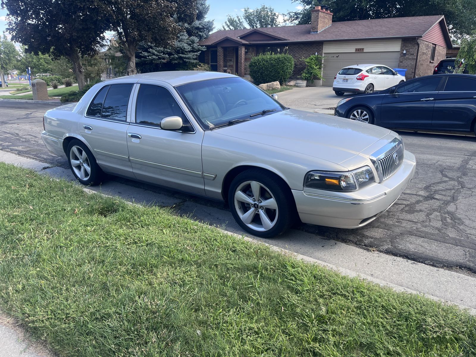 2009 Mercury Grand Marquis LS