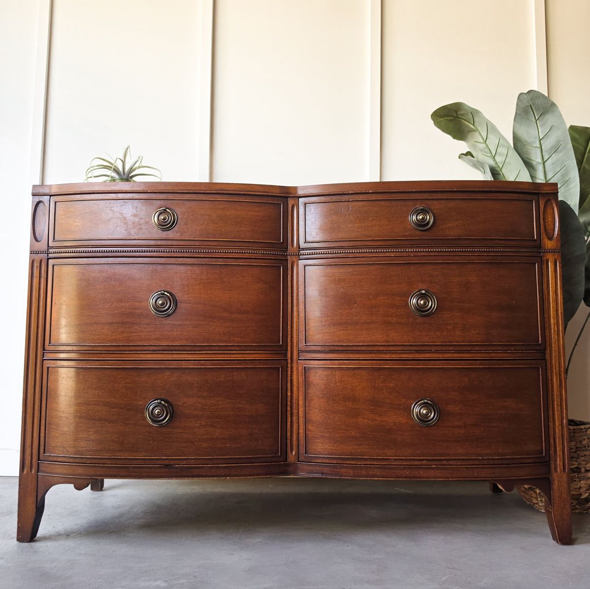 *FREE DELIVERY* Vintage Drexel Wood Dresser/Sideboard!