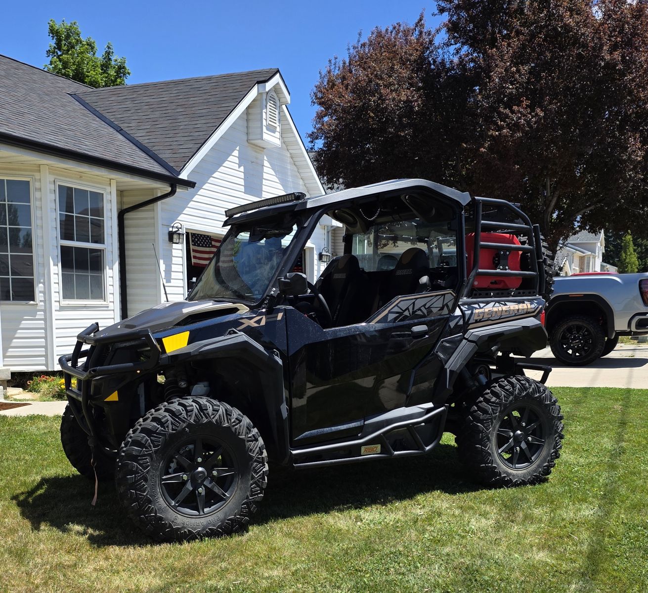 2022 Polaris General XP 1000 Deluxe RIDE COMMAND + 2022 Workhorse Trailer Package with Tie Downs