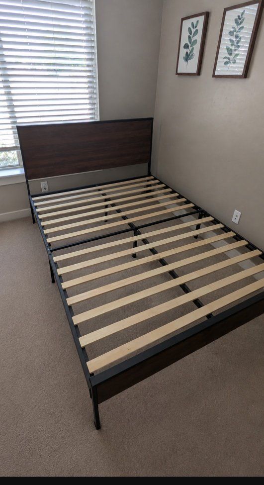 Platform bedframe- Queen Size