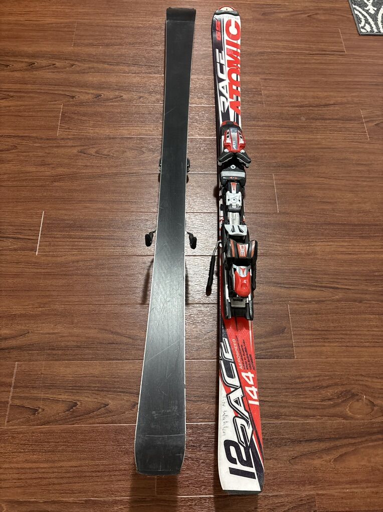 Atomic Race Skis Size 144