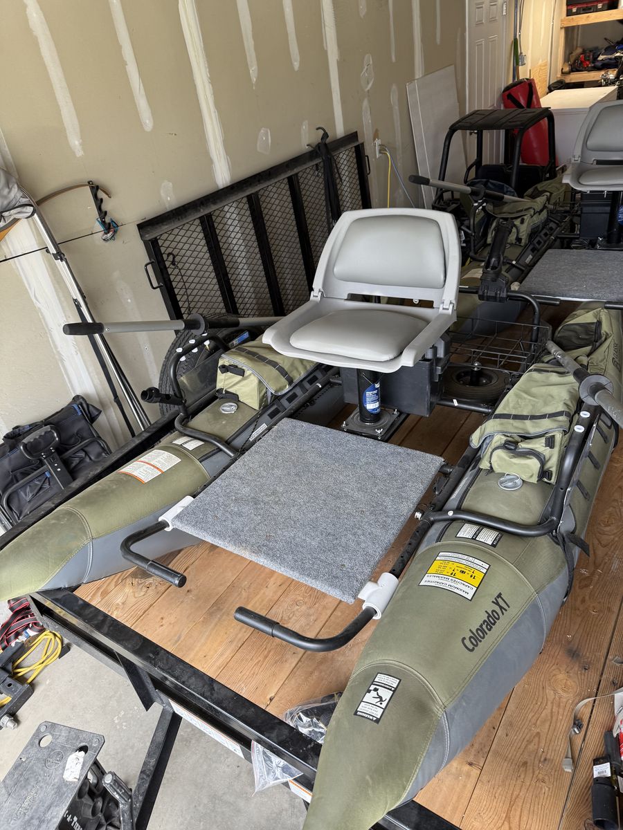 2 Colorado XT Pontoons W/minnkota Trolling Motors